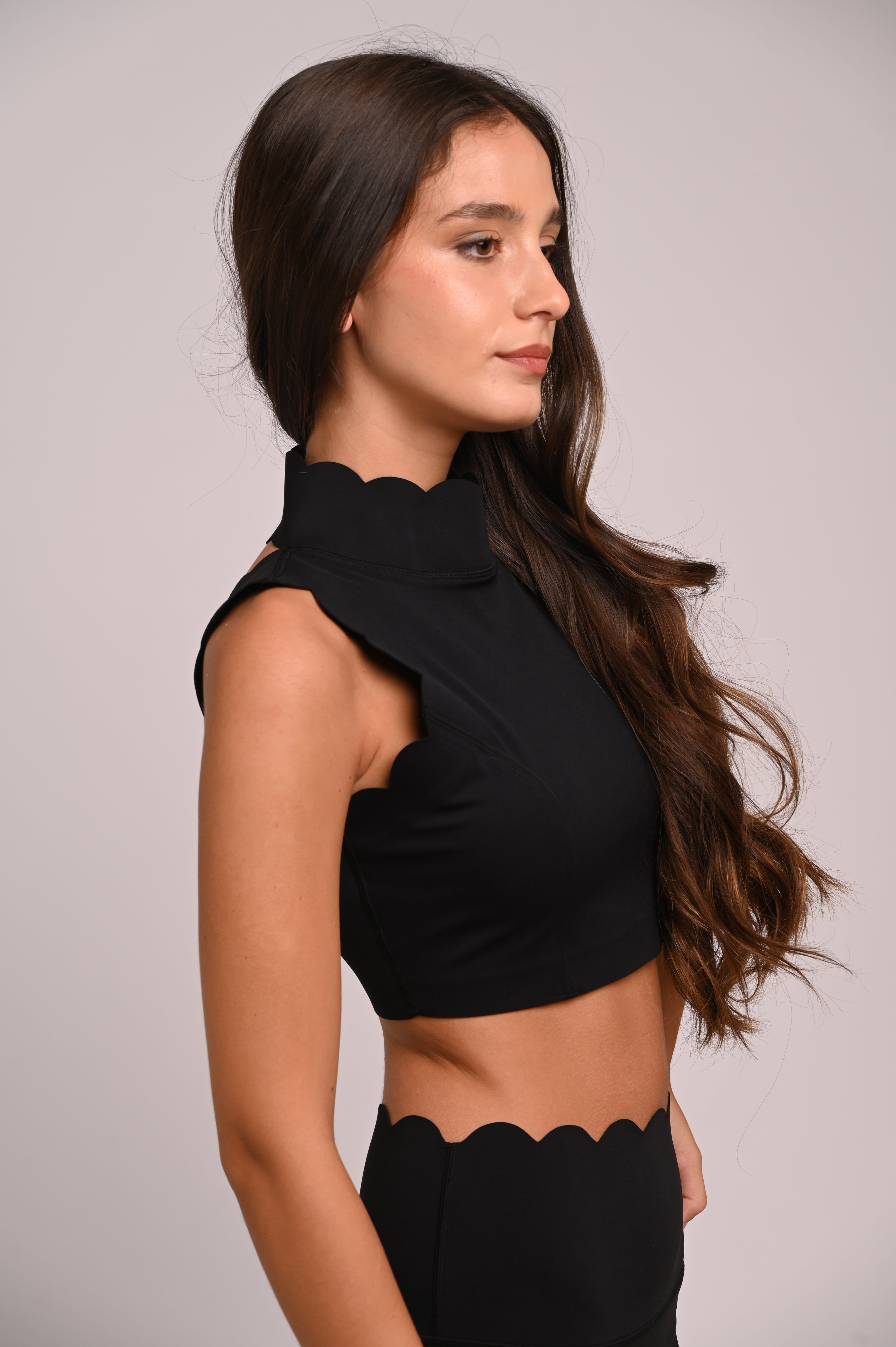 Top Cloud cuello alto negro